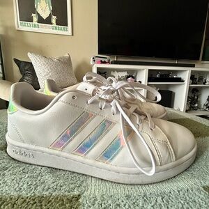 🩵White + Holographic Adidas Cloudfoams🩵